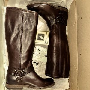 NIB Frye Philip Harness Tall, Back Zip Boot - Dark Brown